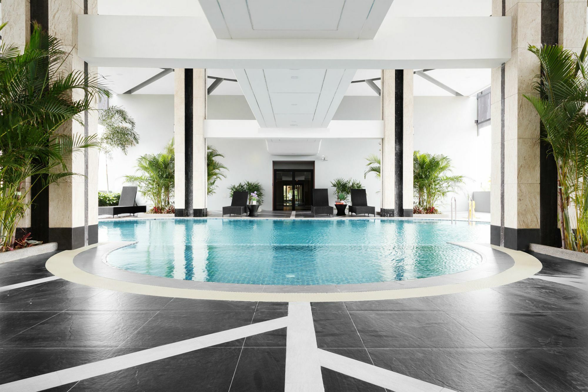 Green Point Residence Hotel Бангкок Экстерьер фото